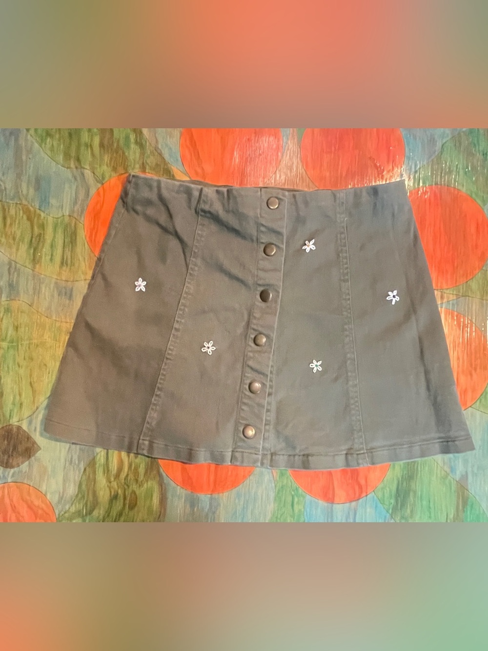 White Crow Olive Green Size Medium Button Front Denim Skirt With Flowers Cotton